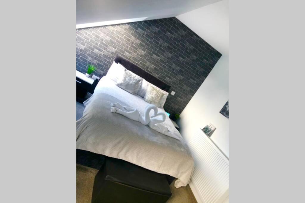 Alcantara- Modern Home With Hot Tub- Sleeps 10 Cromdale Екстер'єр фото