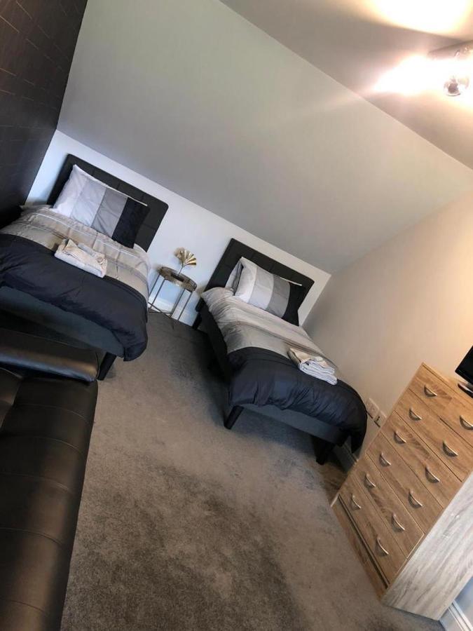 Alcantara- Modern Home With Hot Tub- Sleeps 10 Cromdale Екстер'єр фото